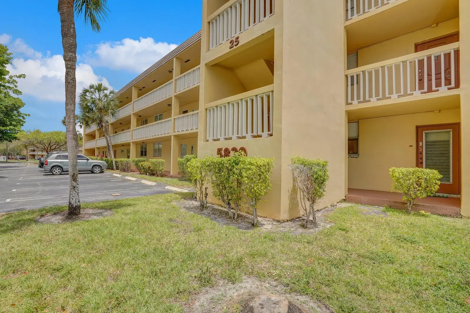Picture of 5830 NW 64Th Avenue 310, Tamarac, FL 33319