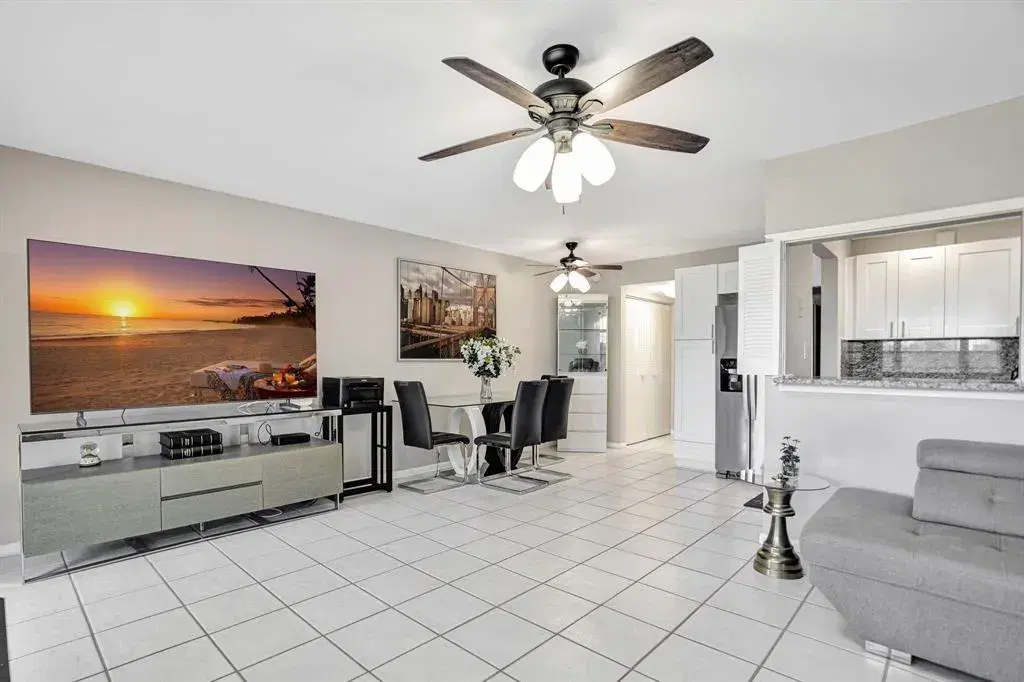 Picture of 287 Farnham L 287, Deerfield Beach, FL 33442