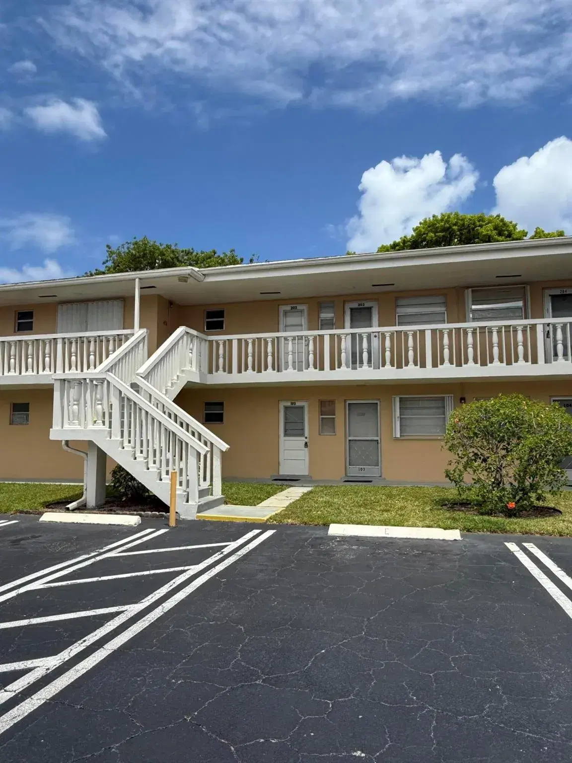 Picture of 2213 NE Ne 1St Court 203, Boynton Beach, FL 33435
