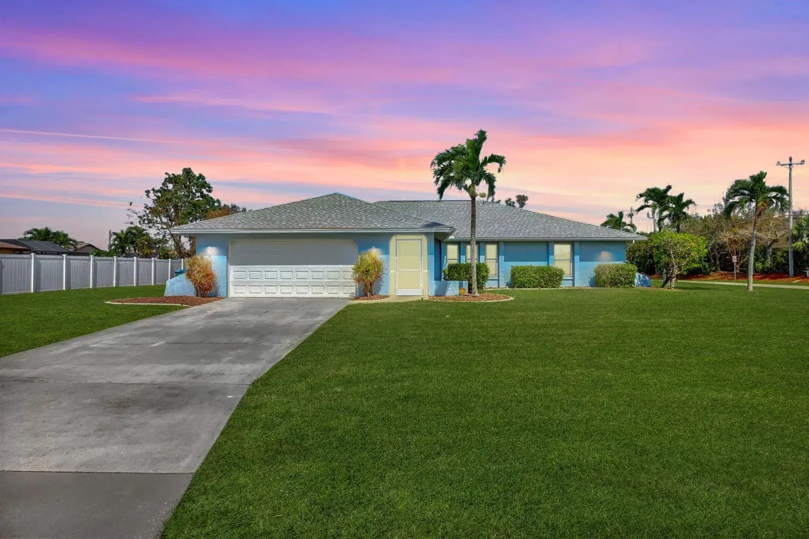 Picture of 1453 SE 15Th Ter, Cape Coral, FL 33990