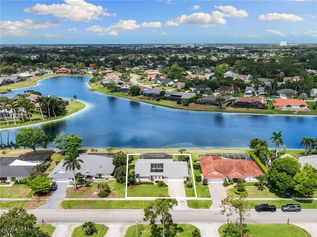 Picture of 2492 Kings Lake Blvd, Naples, FL 34112