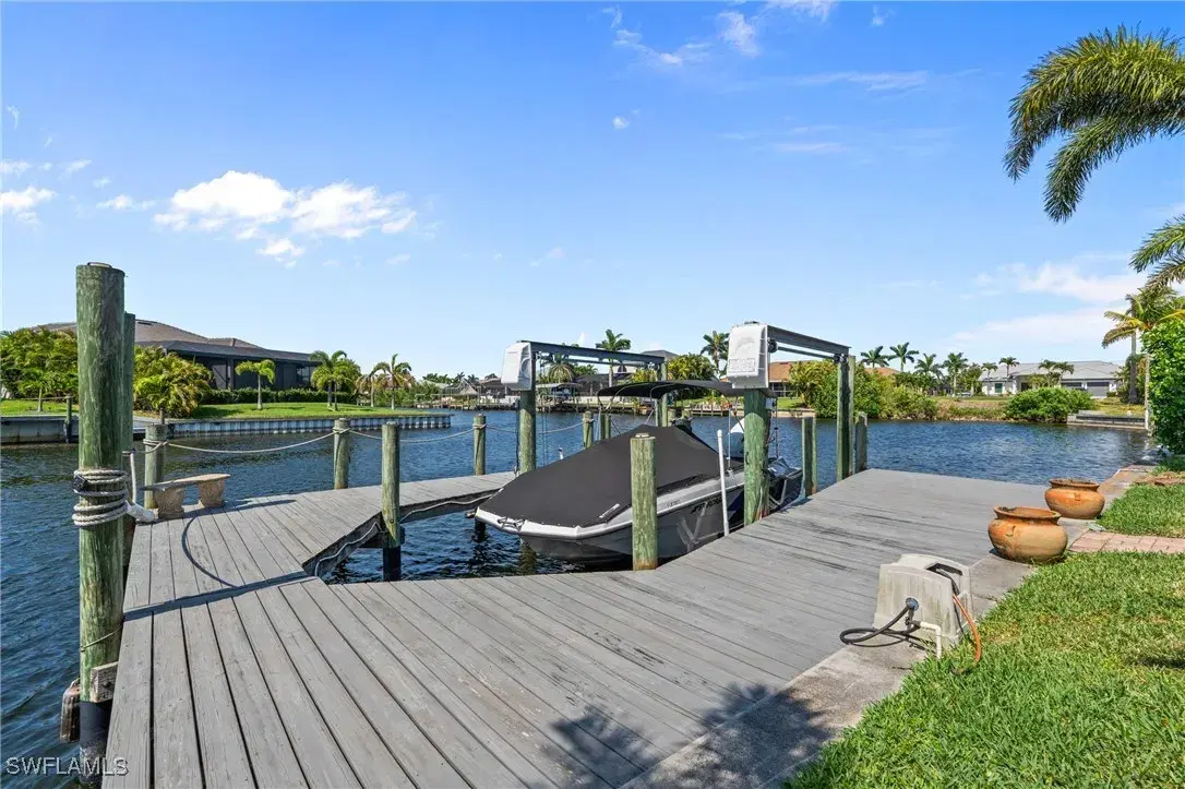 Picture of 2915 Beach Pkwy W, Cape Coral, FL 33914