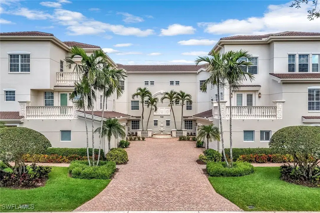 Picture of 510 Avellino Isles Cir 2202, Naples, FL 34119