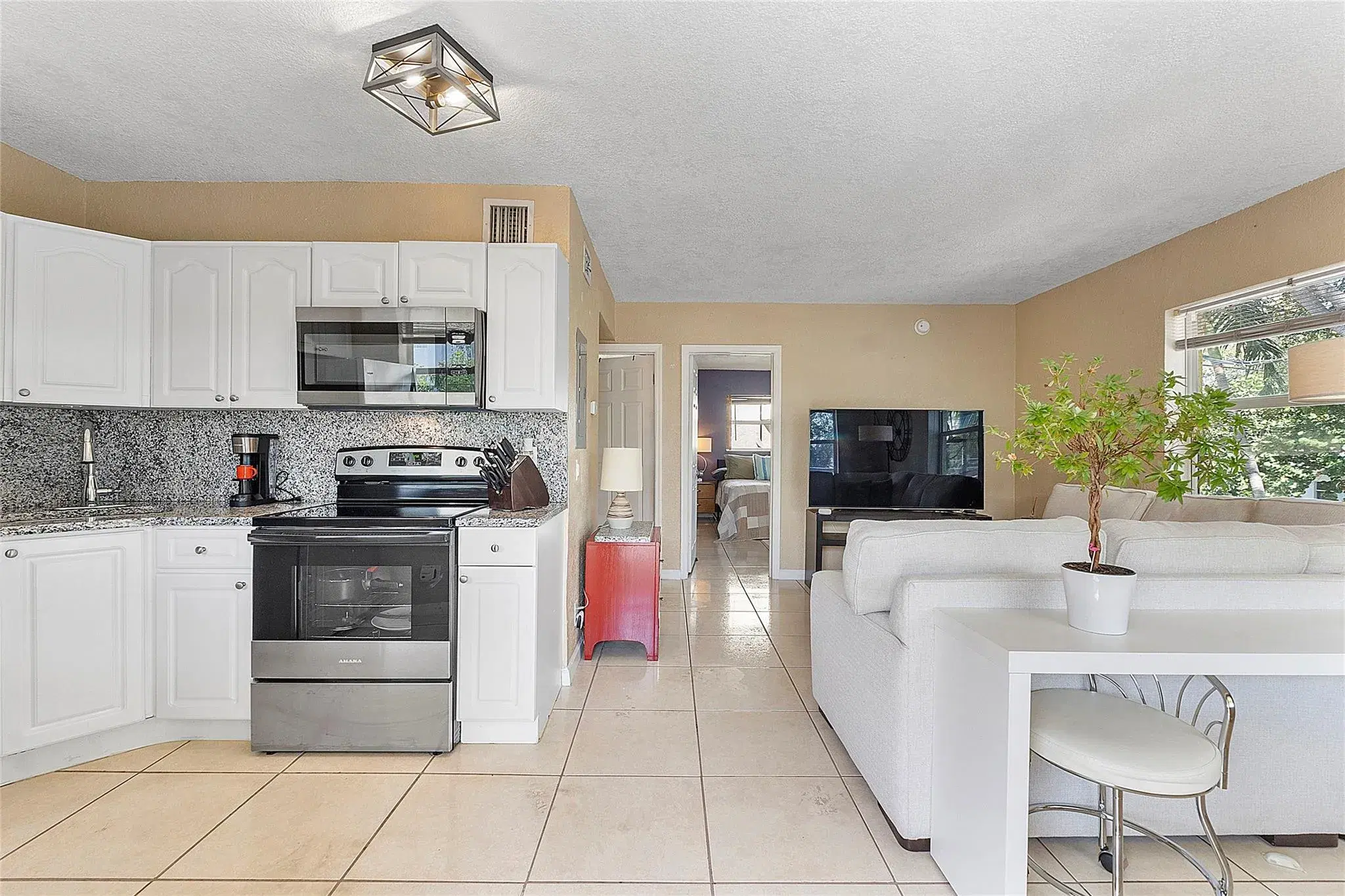 Picture of 2741 NE 8Th Avenue 20, Wilton Manors, FL 33334