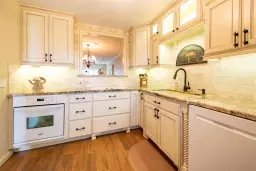 Picture of 398 Lakeview Dr 202, Weston, FL 33326