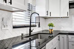 Picture of 5730 Fernley Drive E 15, West Palm Beach, FL 33415