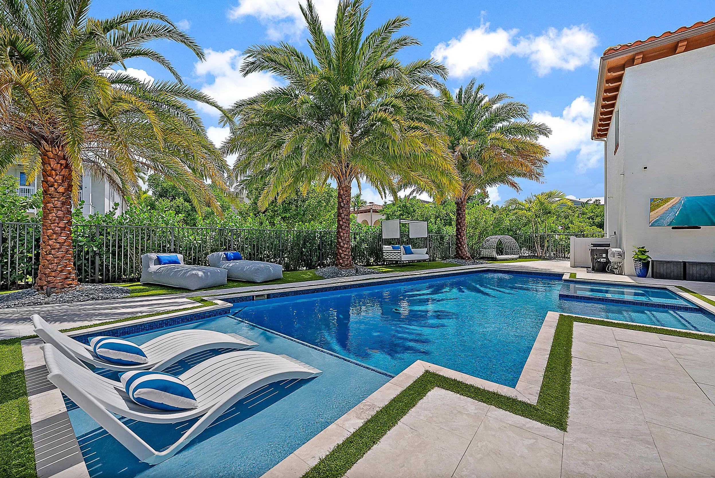 Picture of 2069 Dickens Terrace, Palm Beach Gardens, FL 33418