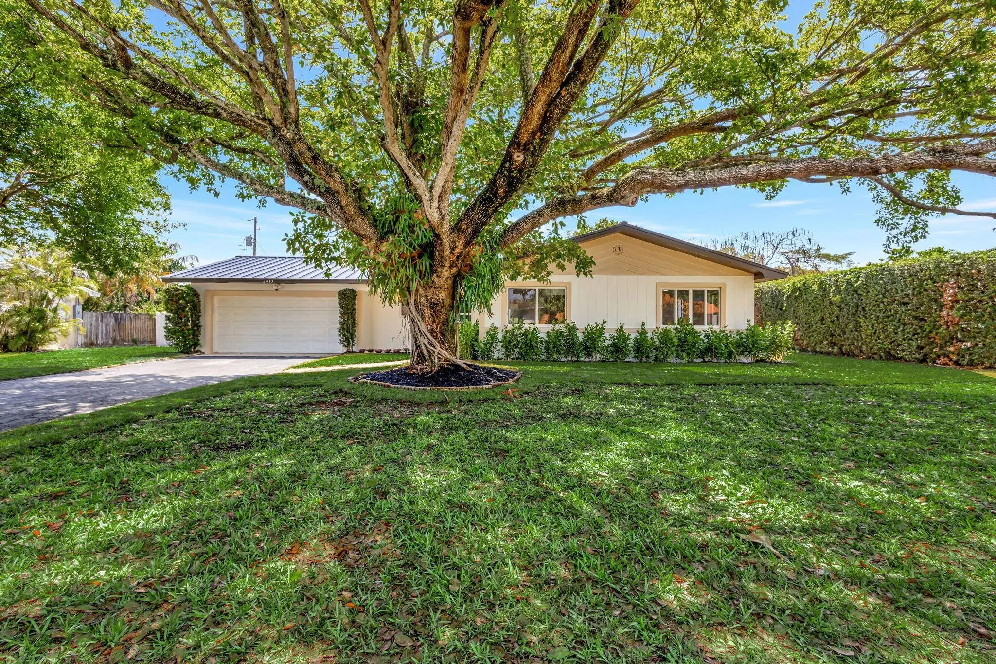 Picture of 2410 SW 1St Street, Boynton Beach, FL 33435