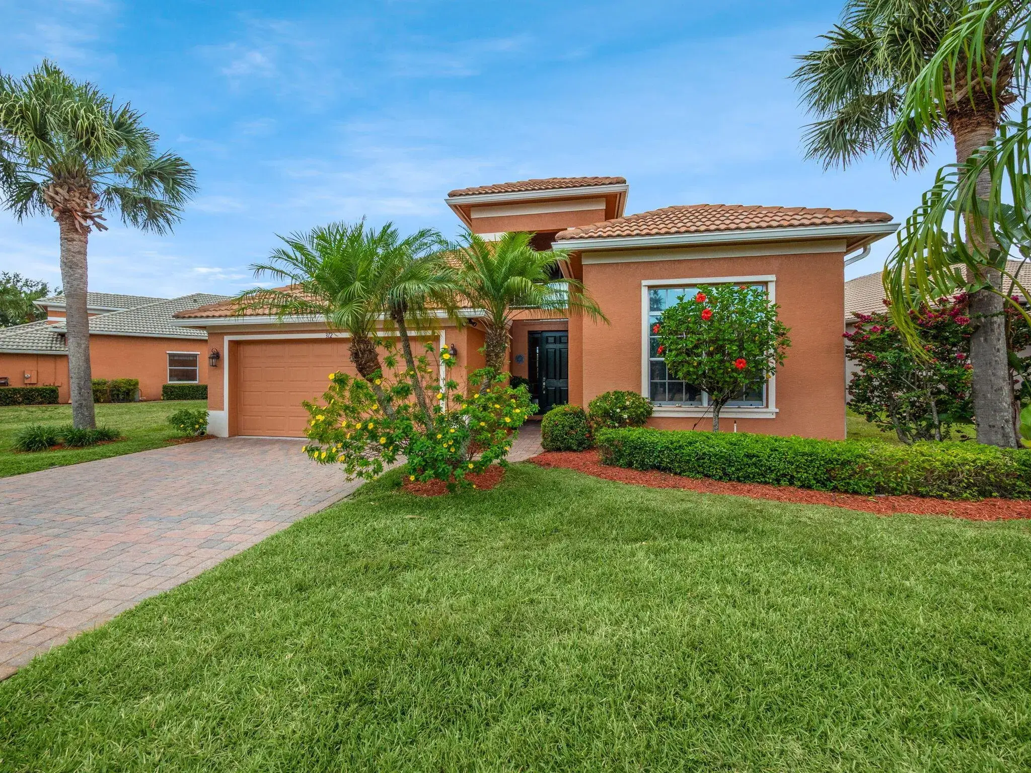 Picture of 312 NW Somerset Circle, Port St Lucie, FL 34983