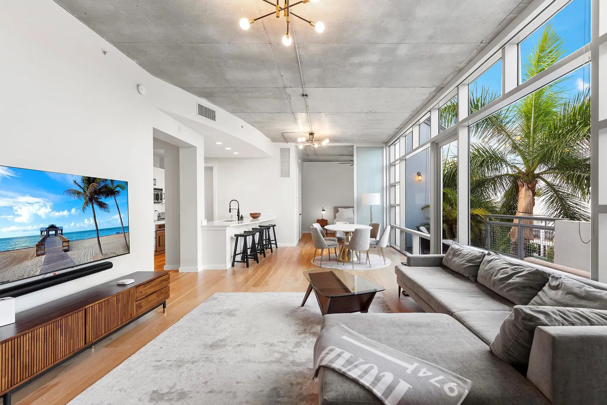 Picture of 335 SE 6Th Avenue 405, Delray Beach, FL 33483