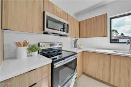 Picture of 805 James Ave, Lehigh Acres, FL 33936