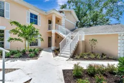 Picture of 737 Wiggins Lake Dr 102, Naples, FL 34110