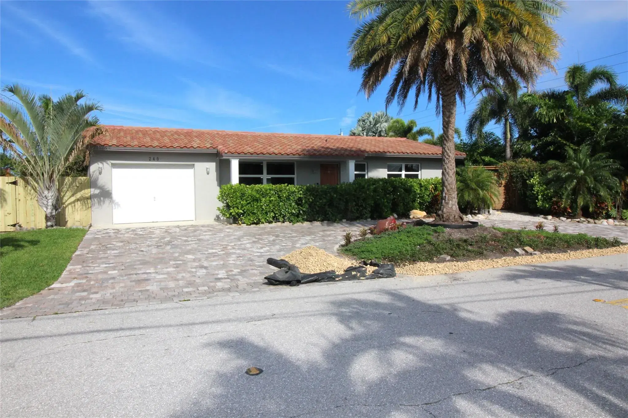 Picture of 240 SE 15Th Ave, Pompano Beach, FL 33060