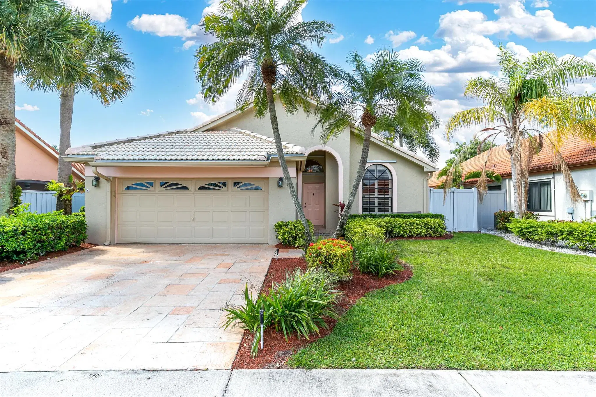 Picture of 176 Executive Circle, Boynton Beach, FL 33436