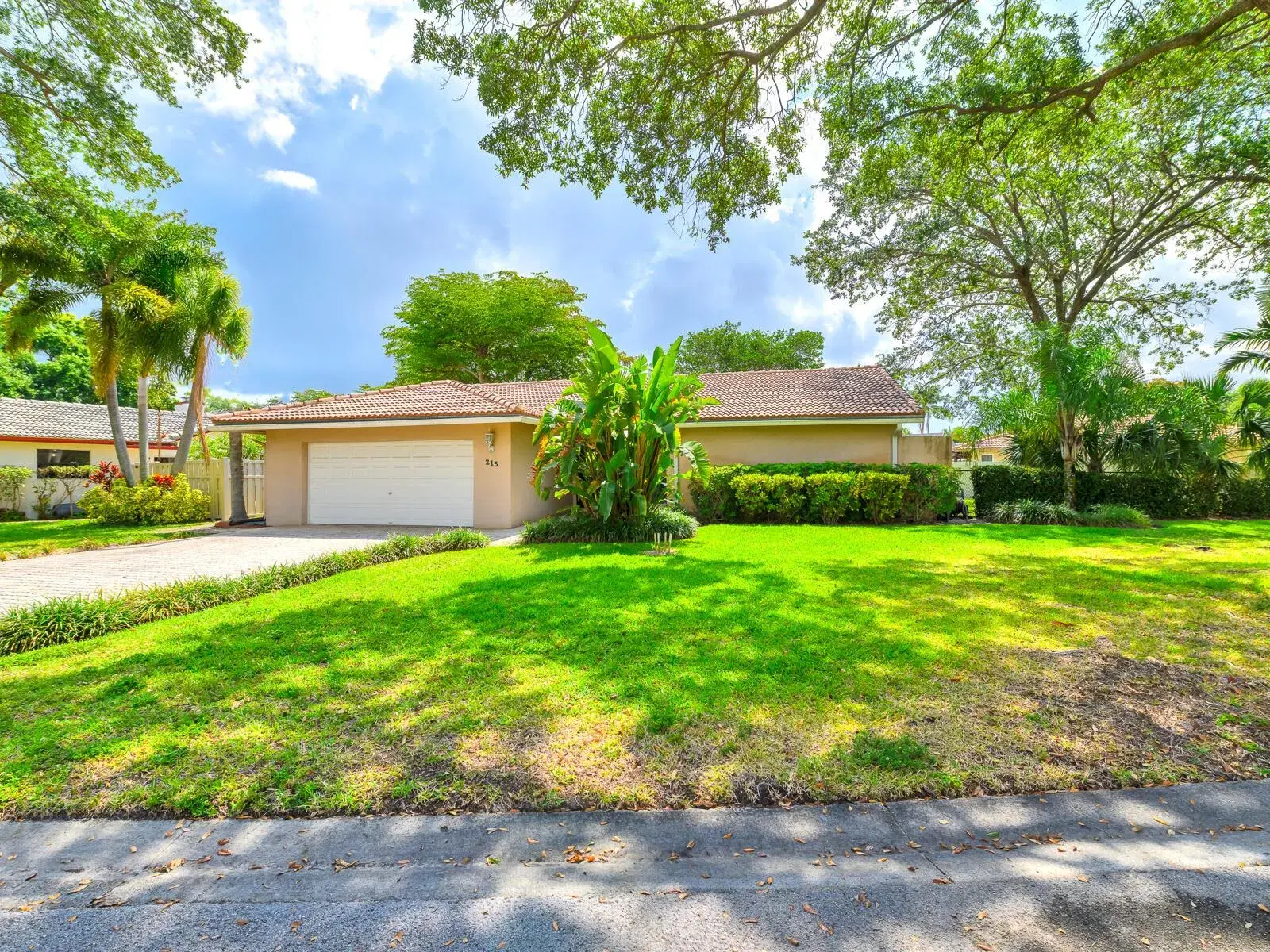 Picture of 215 NW 86Th Terrace, Coral Springs, FL 33071