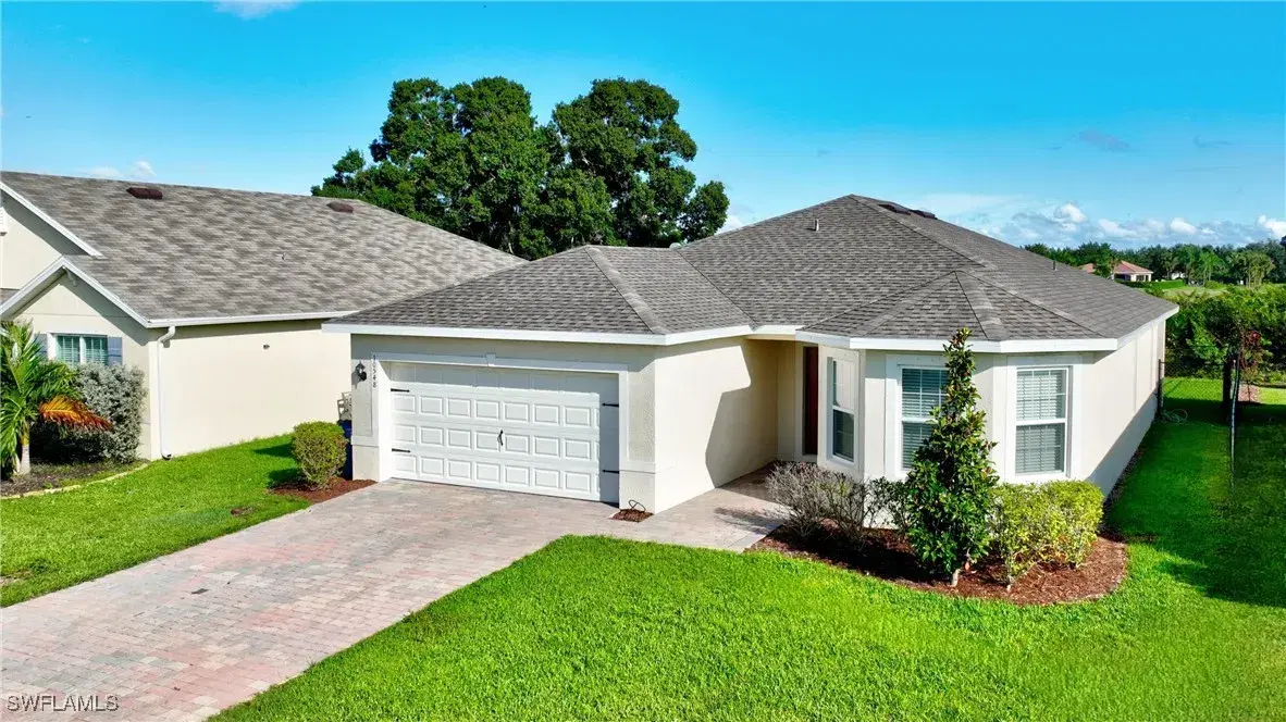 Picture of 10548 Crossback Ln, Lehigh Acres, FL 33936
