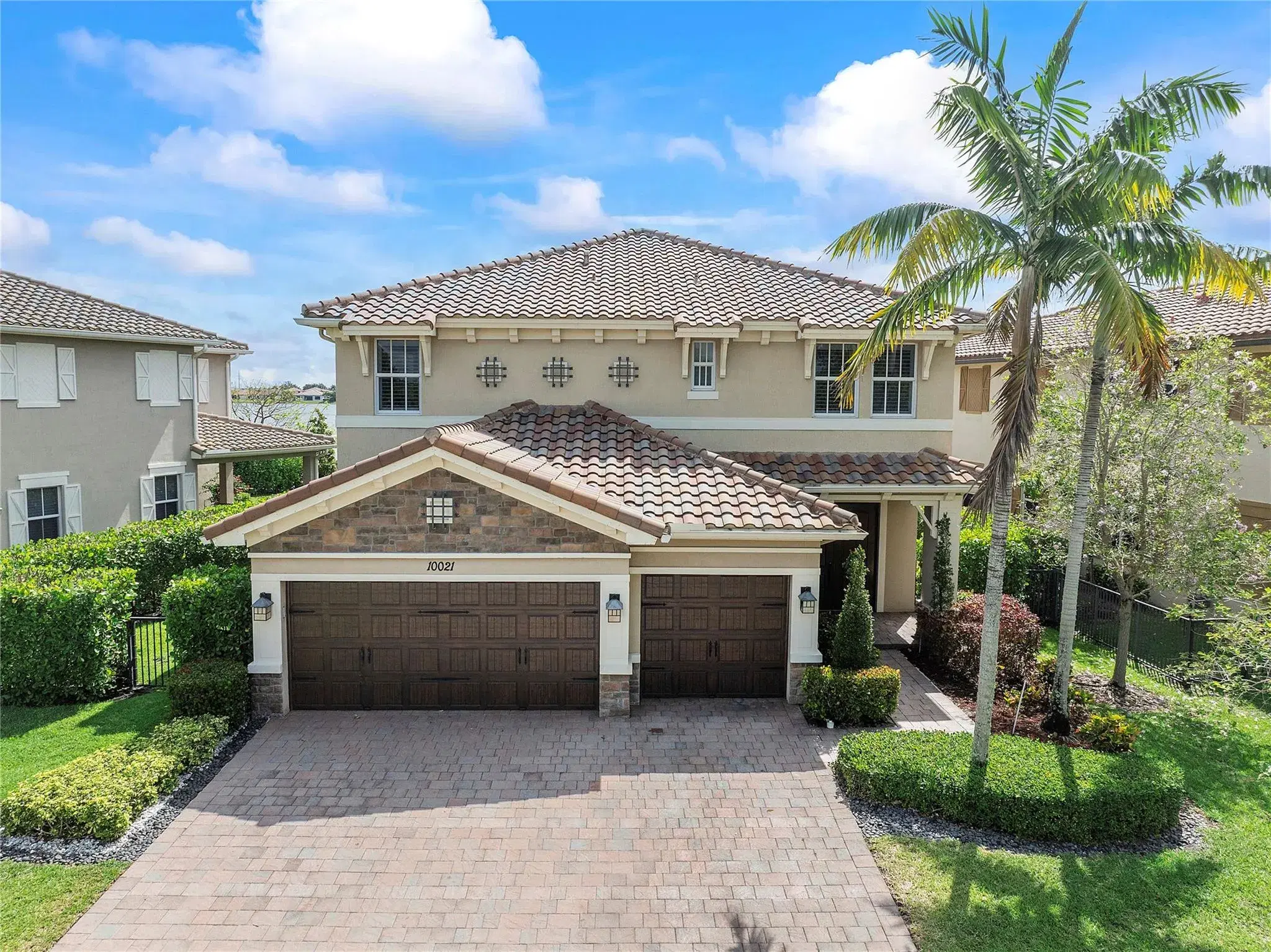 Picture of 10021 S Miralago Way, Parkland, FL 33076