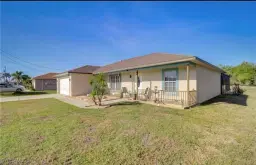 Picture of 836 Woodridge Cir, Fort Myers, FL 33913