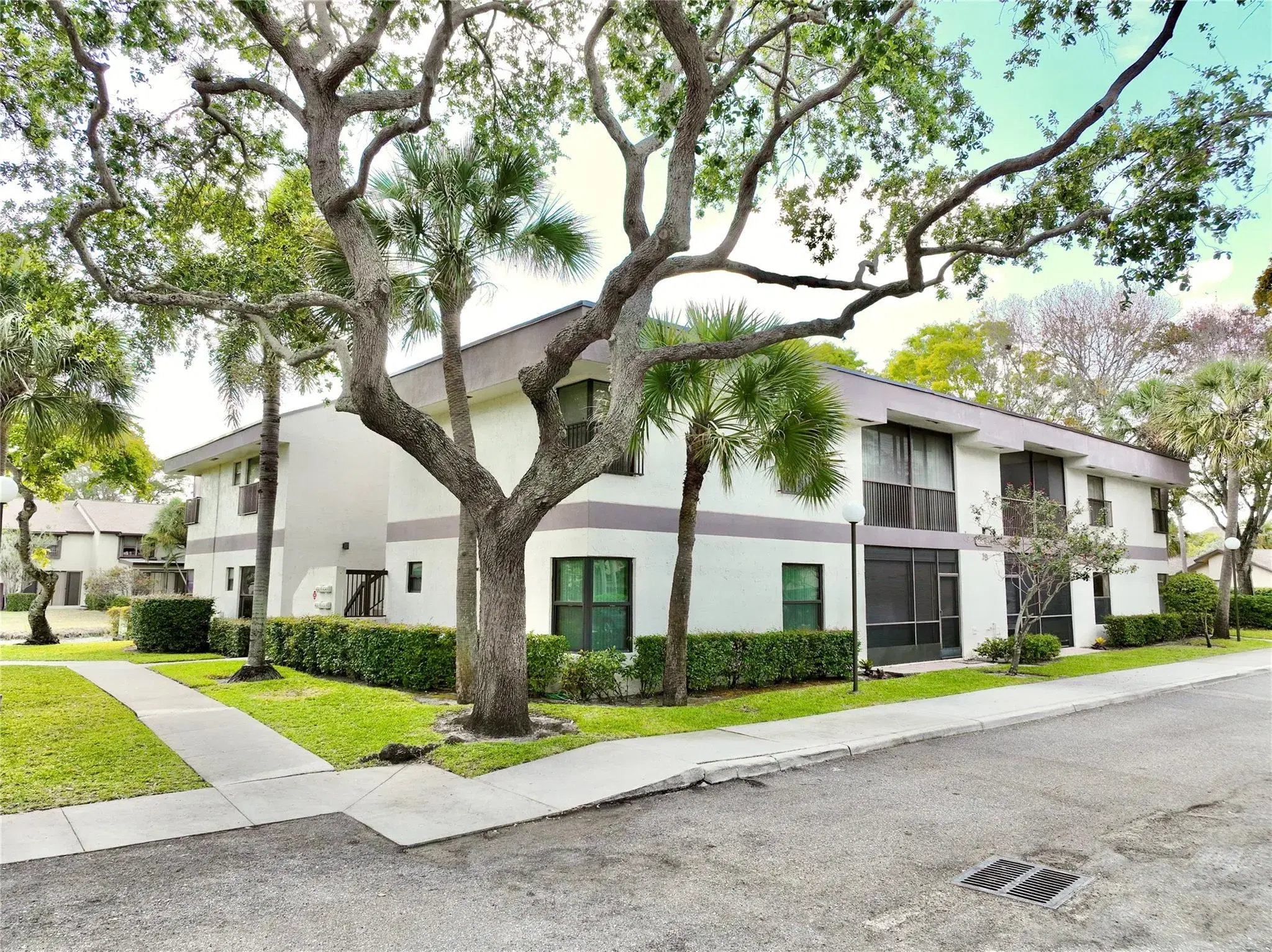 Picture of 4754 N Carambola Cir N 4754, Coconut Creek, FL 33066