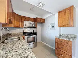 Picture of 724 Executive Center Drive 32, West Palm Beach, FL 33401