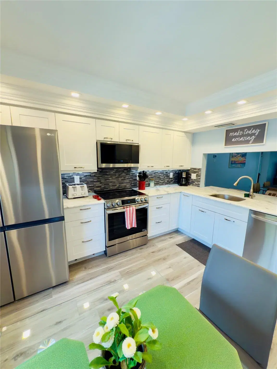 Picture of 4000 Crystal Lake Dr 114, Deerfield Beach, FL 33064