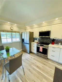 Picture of 4000 Crystal Lake Dr 114, Deerfield Beach, FL 33064