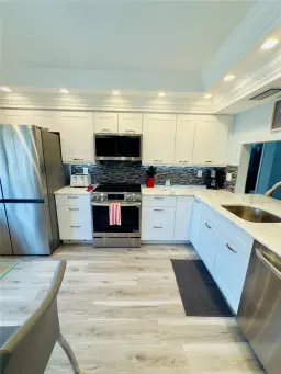 Picture of 4000 Crystal Lake Dr 114, Deerfield Beach, FL 33064