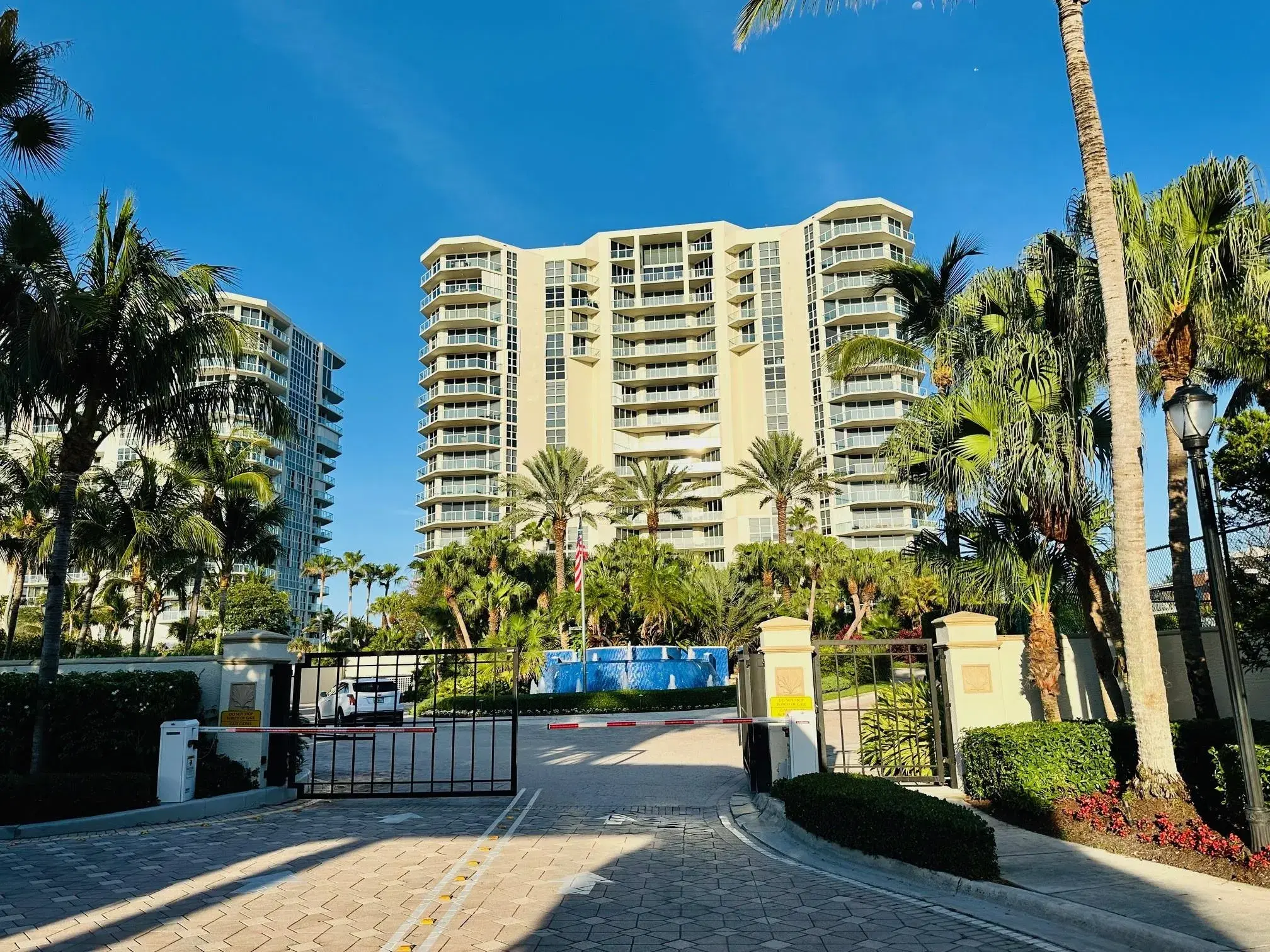 Picture of 6001 N Ocean Dr 402, Hollywood, FL 33019