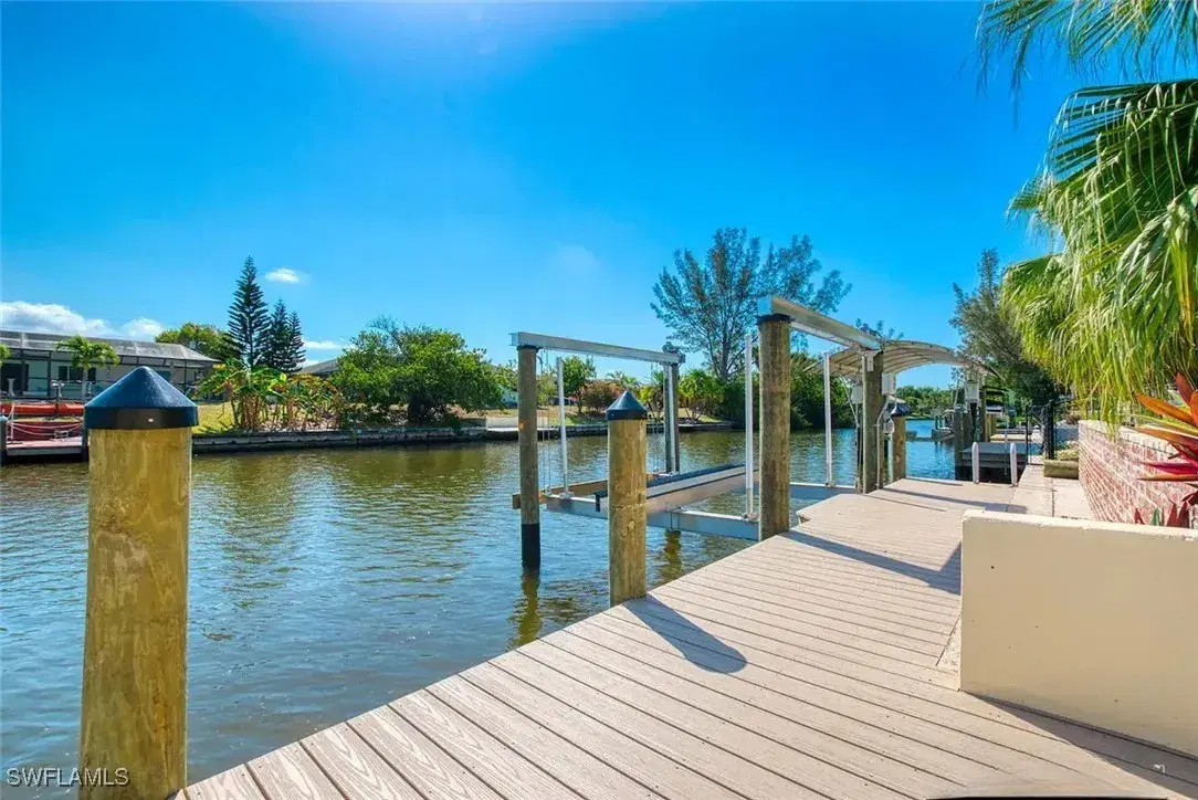 Picture of 3211 SE 4Th Pl, Cape Coral, FL 33904