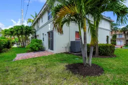 Picture of 6081 Seminole Gardens Circle, Riviera Beach, FL 33418