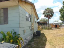 Picture of 2917 13Th St W, Lehigh Acres, FL 33971