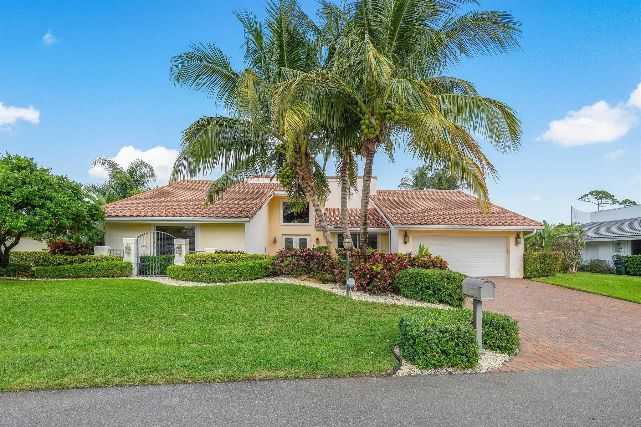 Picture of 4877 Pineview Circle, Delray Beach, FL 33445