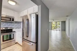 Picture of 890 N Federal Highway 206, Lantana, FL 33462