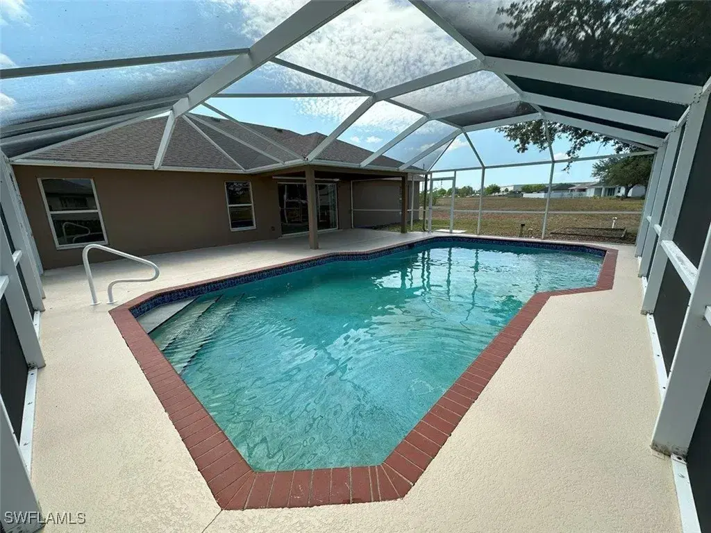 Picture of 1322 NE 20Th Pl, Cape Coral, FL 33909
