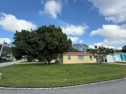 Picture of 1401 Shore Drive, Lake Clarke Shores, FL 33406