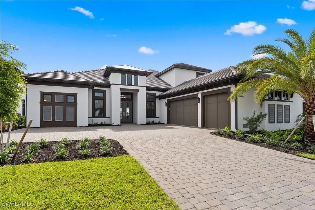 Picture of 15456 Turin Dr, Naples, FL 34114