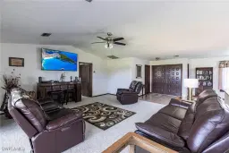 Picture of 860 SW 18Th Ter, Cape Coral, FL 33991