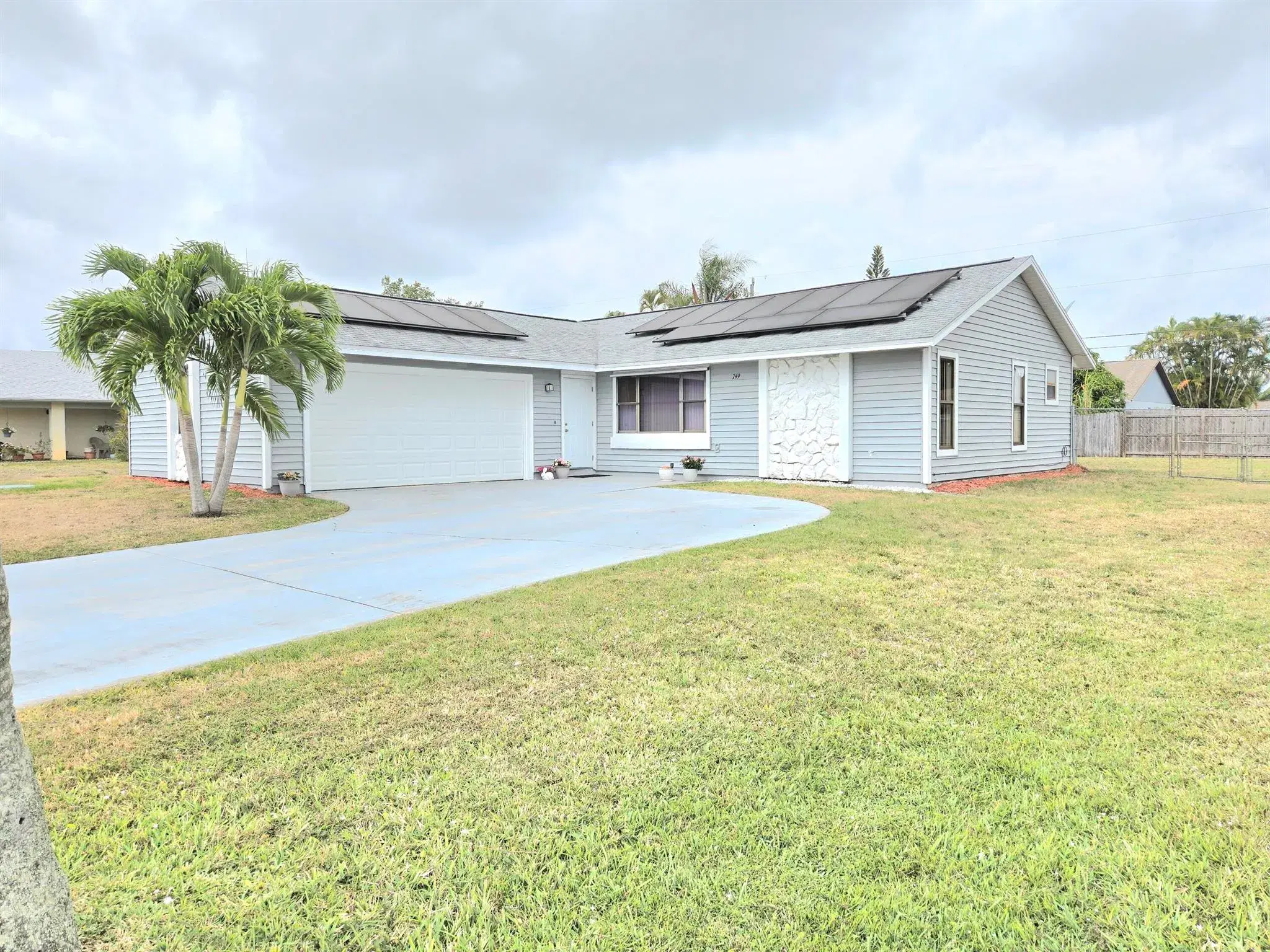 Picture of 749 SE Atlantus Avenue, Port St Lucie, FL 34983