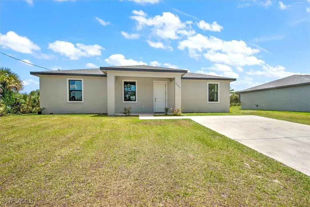 Picture of 5007 W Hummingbird Dr, Labelle, FL 33935