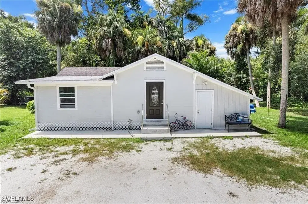Picture of 1335 Piney Rd, North Fort Myers, FL 33903