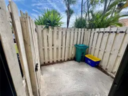 Picture of 211 SE 1St Cir 211, Boynton Beach, FL 33435