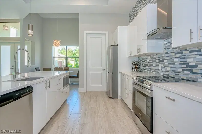 Picture of 11620 Pin Oak Dr, Bonita Springs FL 34135