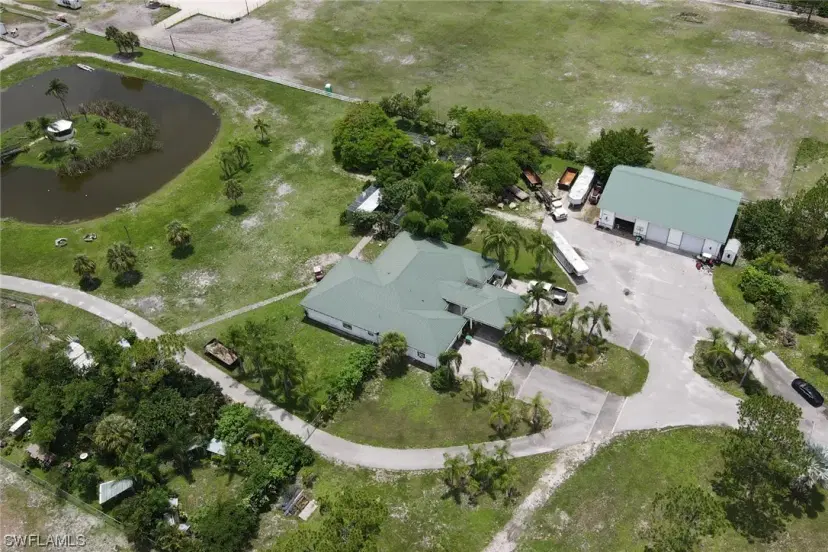 Picture of 2400 Oil Well Rd, Naples FL 34120