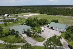 Picture of 2400 Oil Well Rd, Naples, FL 34120