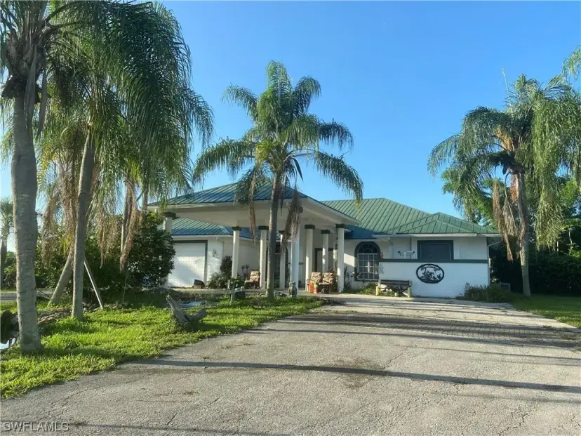 Picture of 2400 Oil Well Rd, Naples FL 34120