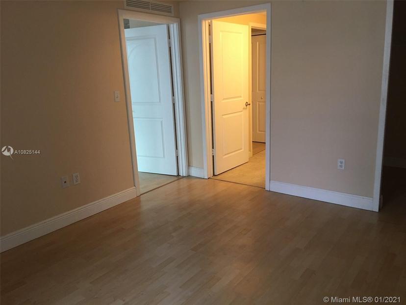 Picture of 170 SE 14Th St # 1507, Miami FL 33131