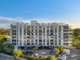 Picture of 13800 Highland Dr # 504, North Miami Beach, FL 33181