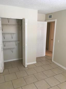 Picture of 5962 NW 29Th Pl # 112, Sunrise, FL 33313