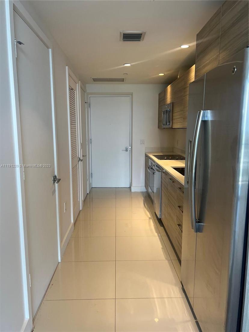 Picture of 121 NE 34 St # 2215, Miami FL 33137
