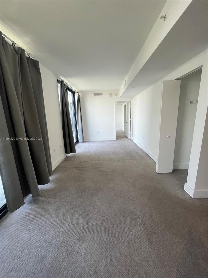 Picture of 121 NE 34 St # 2215, Miami FL 33137